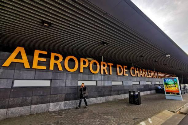 Station 64 A3 Bruxelles-Charleroi-Airport 아파트 외부 사진